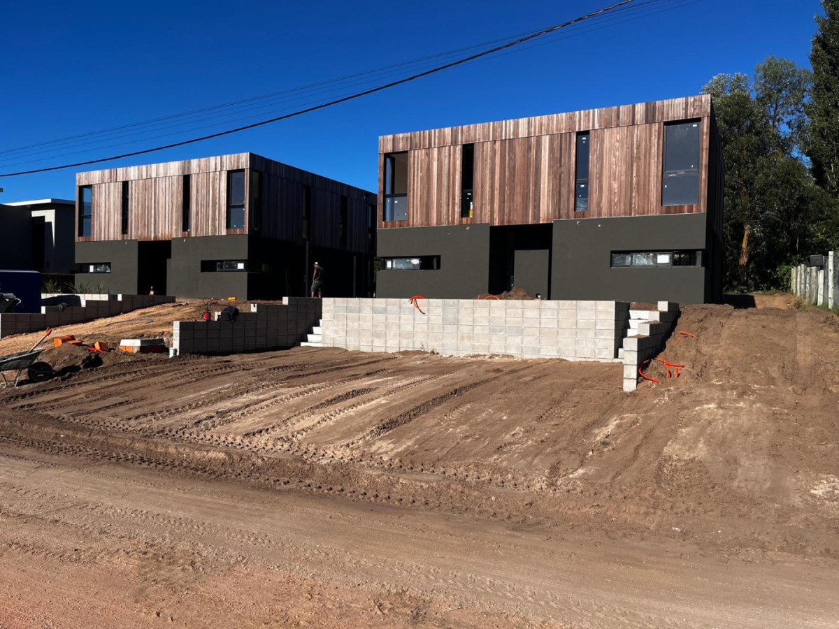 Casa Venta 2 dormitorios Pinares Housing