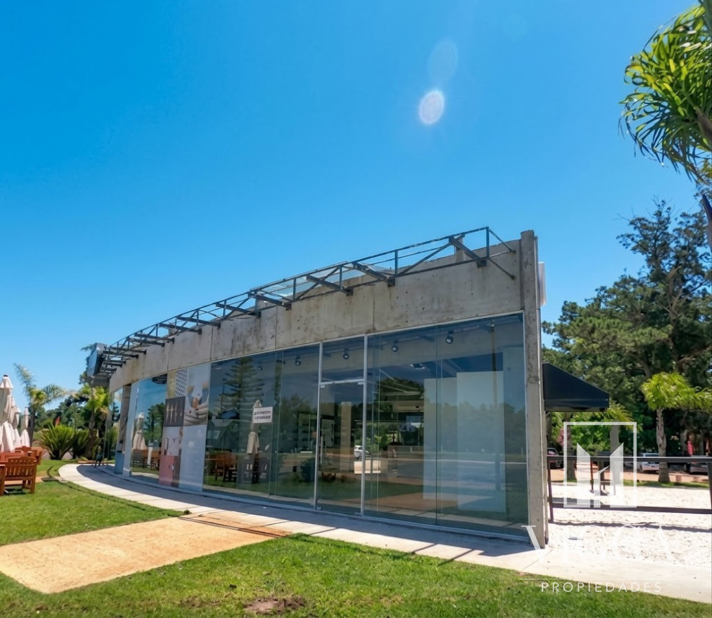 Local Comercial ID.59/ - Venta Locales Comerciales en Solanas 