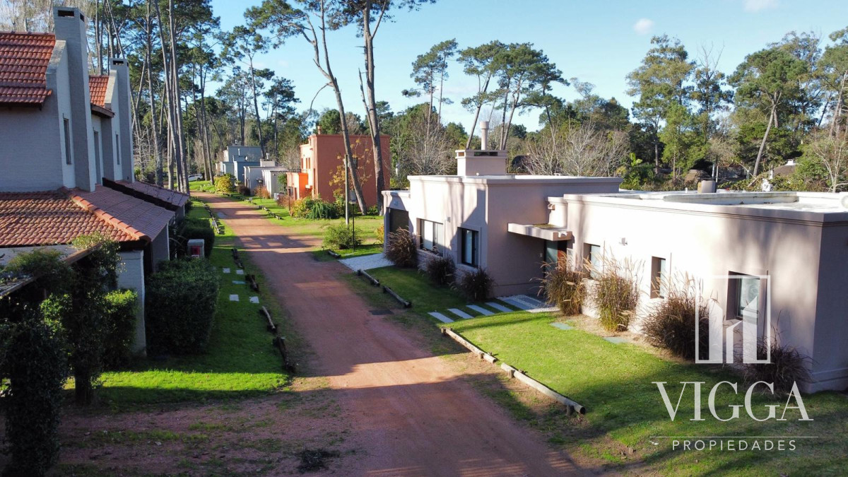 Terreno ID.147 - Terreno Venta Barrio Privado Parque Pinares 200 mts del mar