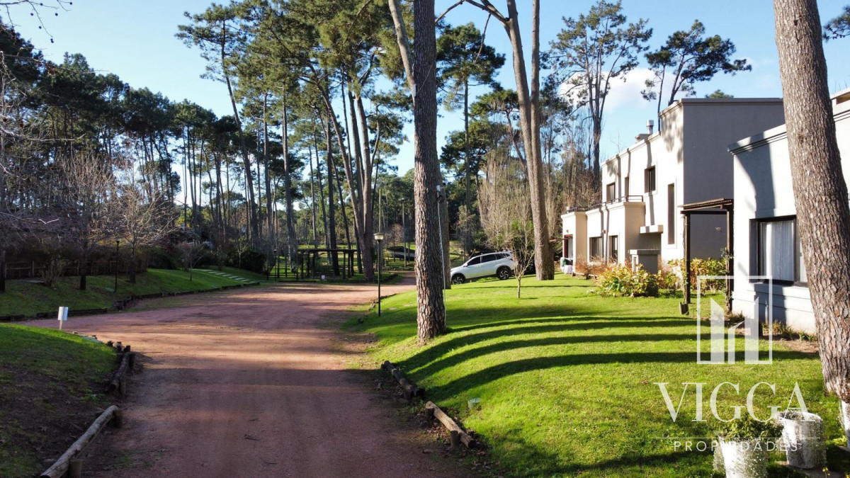 Terreno ID.149 - Venta Terreno Barrio Privado Parque Pinares 200 mts del mar