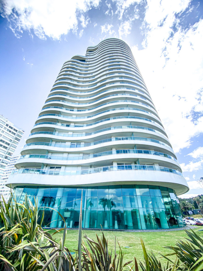 Departamento en venta dos dormitorios playa mansa Aquarela