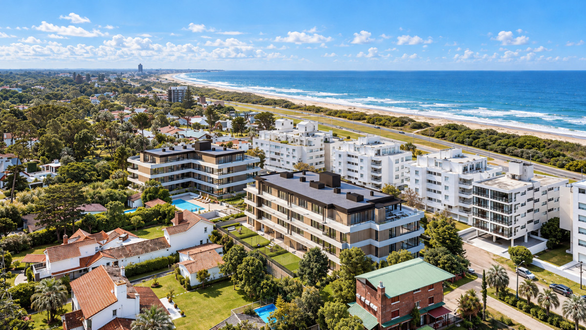 Apartamento en venta tres dormitorios Punta del Este