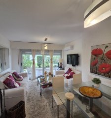 Venta en Pinares, edificio en primera linea