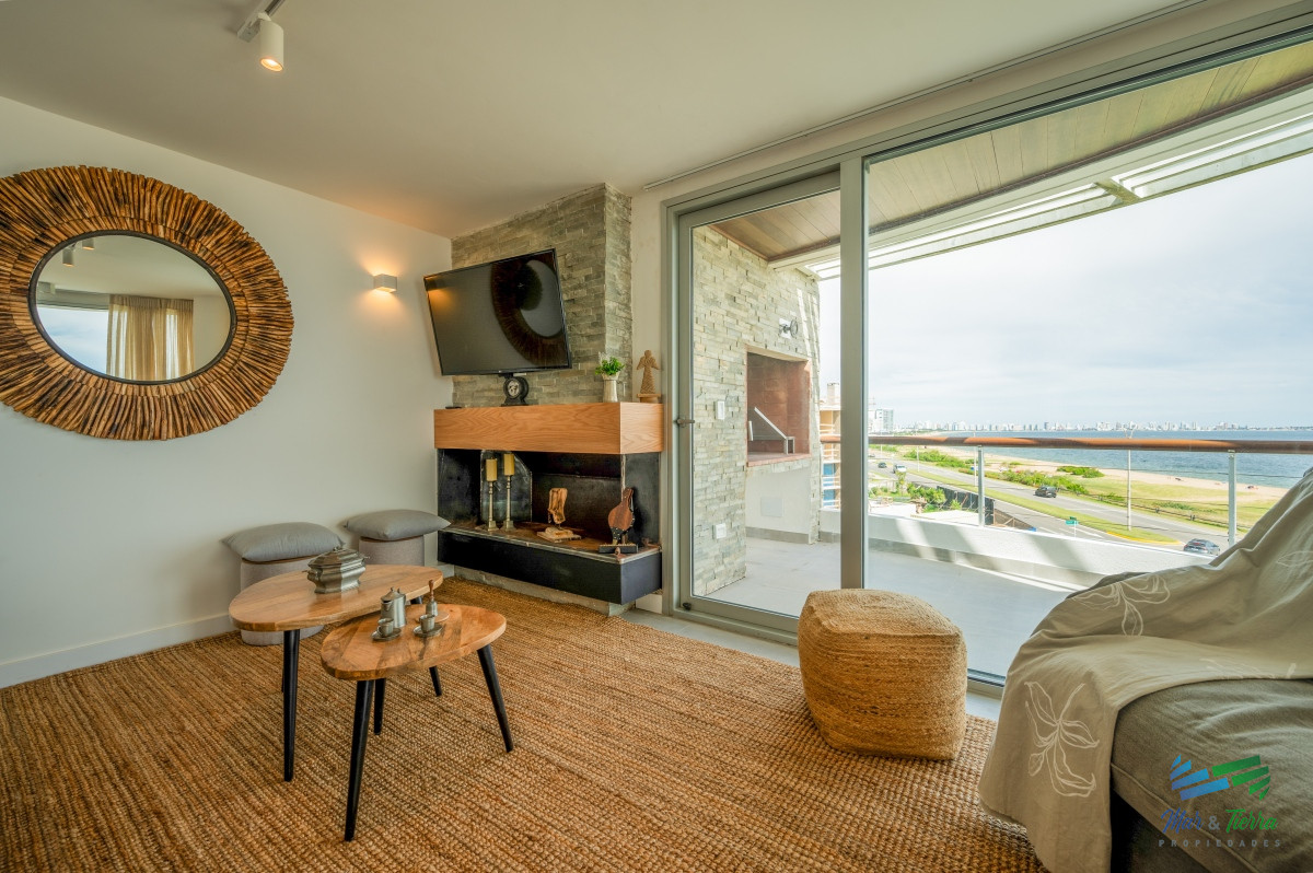 Apartamento ID.5086 - Espectacular PentHouse 4 Dormitorios, Terraza EXCLUSIVA & Todos los Servicios, Edificio ISABEL, Punta Del Este