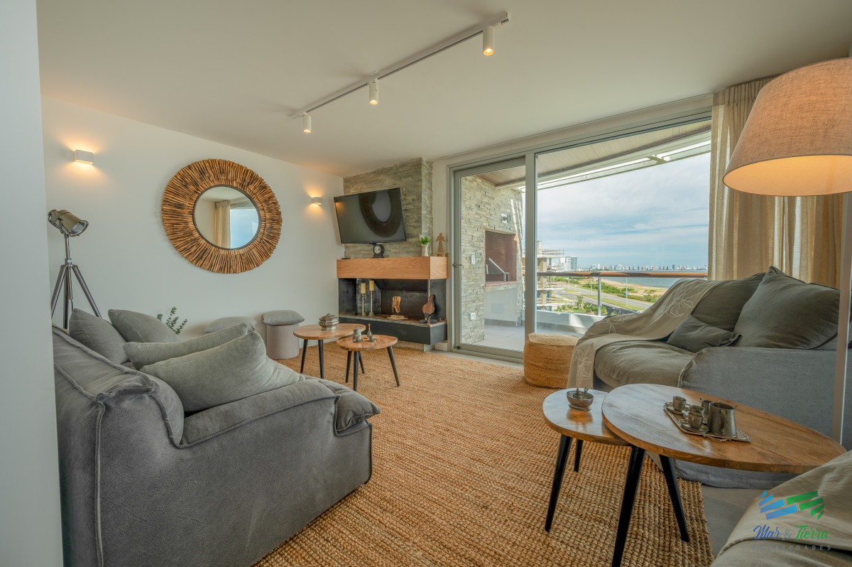 Apartamento ID.5086 - Espectacular PentHouse 4 Dormitorios, Terraza EXCLUSIVA & Todos los Servicios, Edificio ISABEL, Punta Del Este