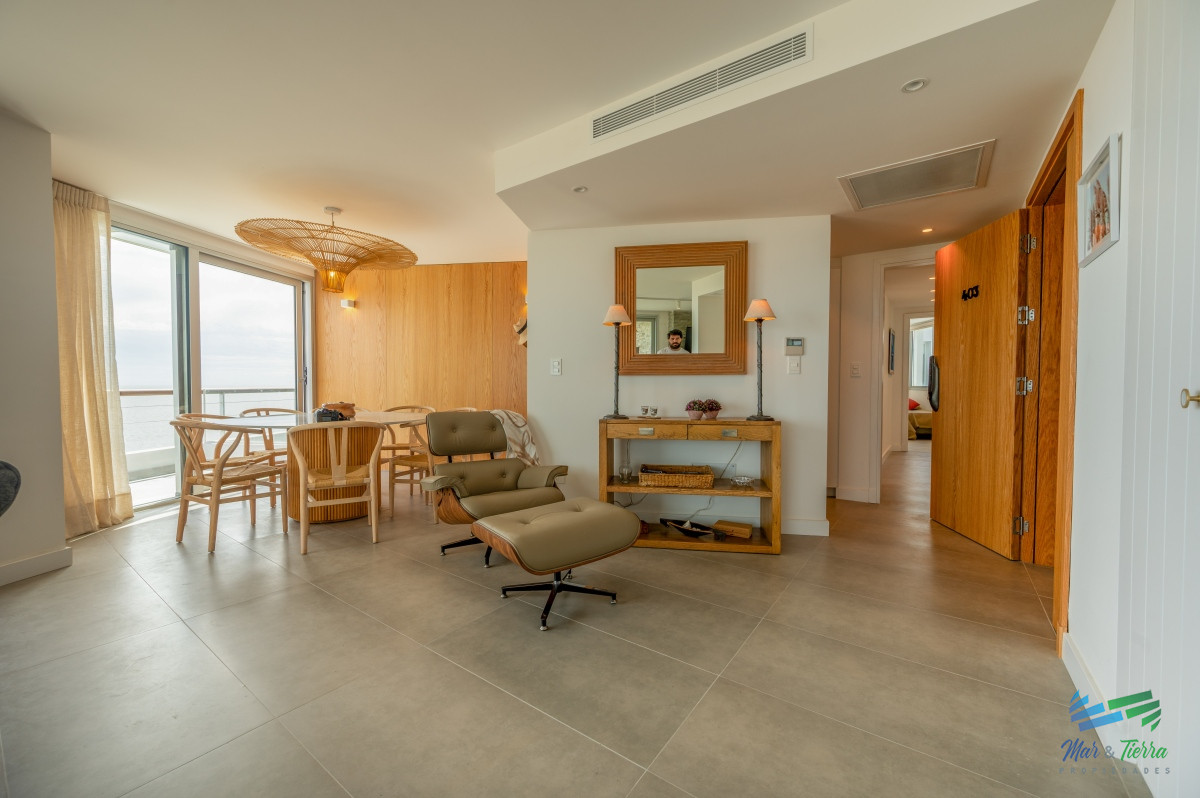 Apartamento ID.5086 - Espectacular PentHouse 4 Dormitorios, Terraza EXCLUSIVA & Todos los Servicios, Edificio ISABEL, Punta Del Este