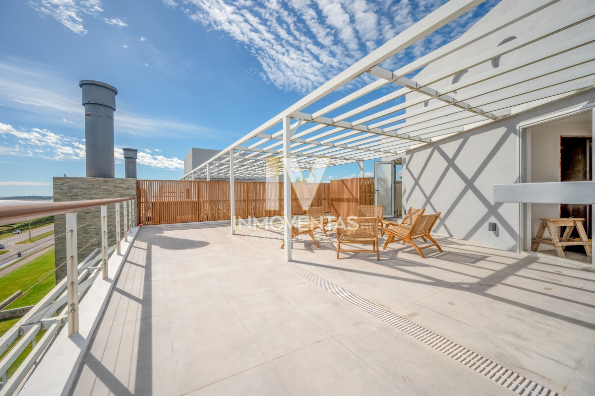 Apartamento ID.4343 - Espectacular PentHouse 4 Dormitorios, Terraza EXCLUSIVA & Todos los Servicios, Edificio ISABEL, Punta Del Este