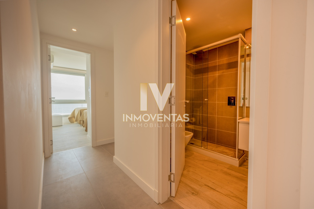 Apartamento ID.4343 - Espectacular PentHouse 4 Dormitorios, Terraza EXCLUSIVA & Todos los Servicios, Edificio ISABEL, Punta Del Este