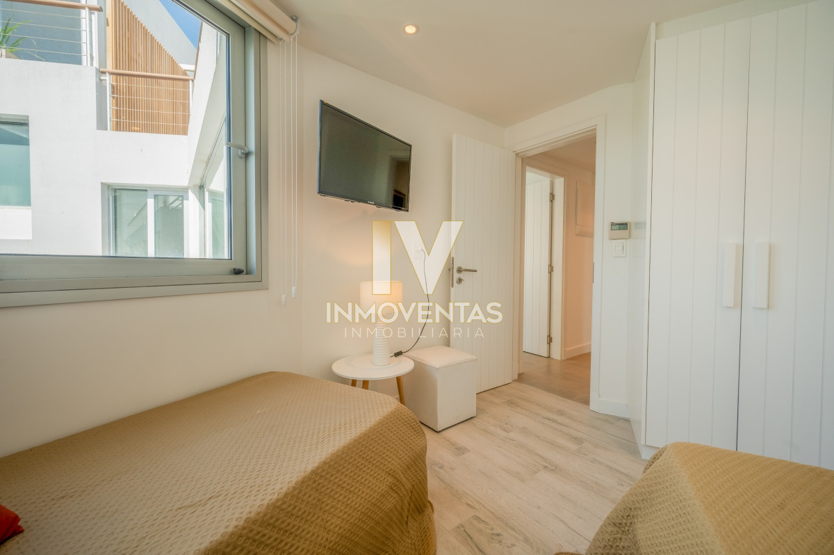 Apartamento ID.4343 - Espectacular PentHouse 4 Dormitorios, Terraza EXCLUSIVA & Todos los Servicios, Edificio ISABEL, Punta Del Este