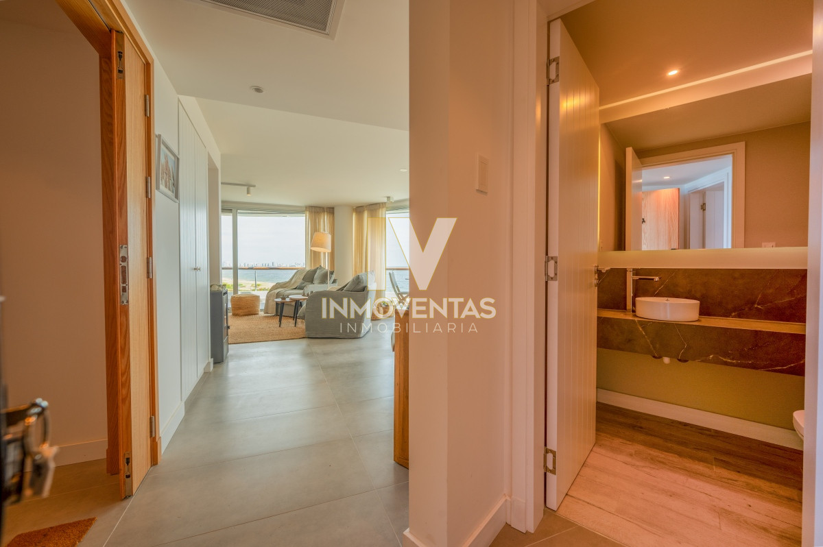 Apartamento ID.4343 - Espectacular PentHouse 4 Dormitorios, Terraza EXCLUSIVA & Todos los Servicios, Edificio ISABEL, Punta Del Este