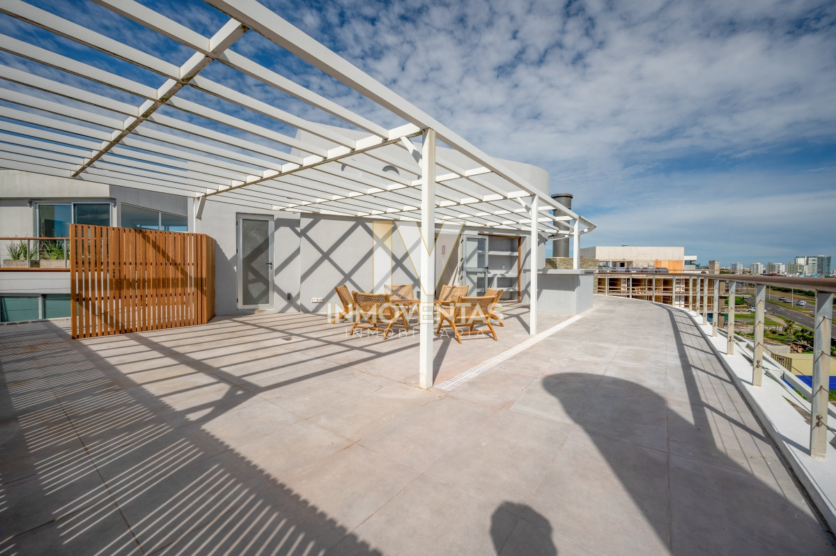 Apartamento ID.4343 - Espectacular PentHouse 4 Dormitorios, Terraza EXCLUSIVA & Todos los Servicios, Edificio ISABEL, Punta Del Este