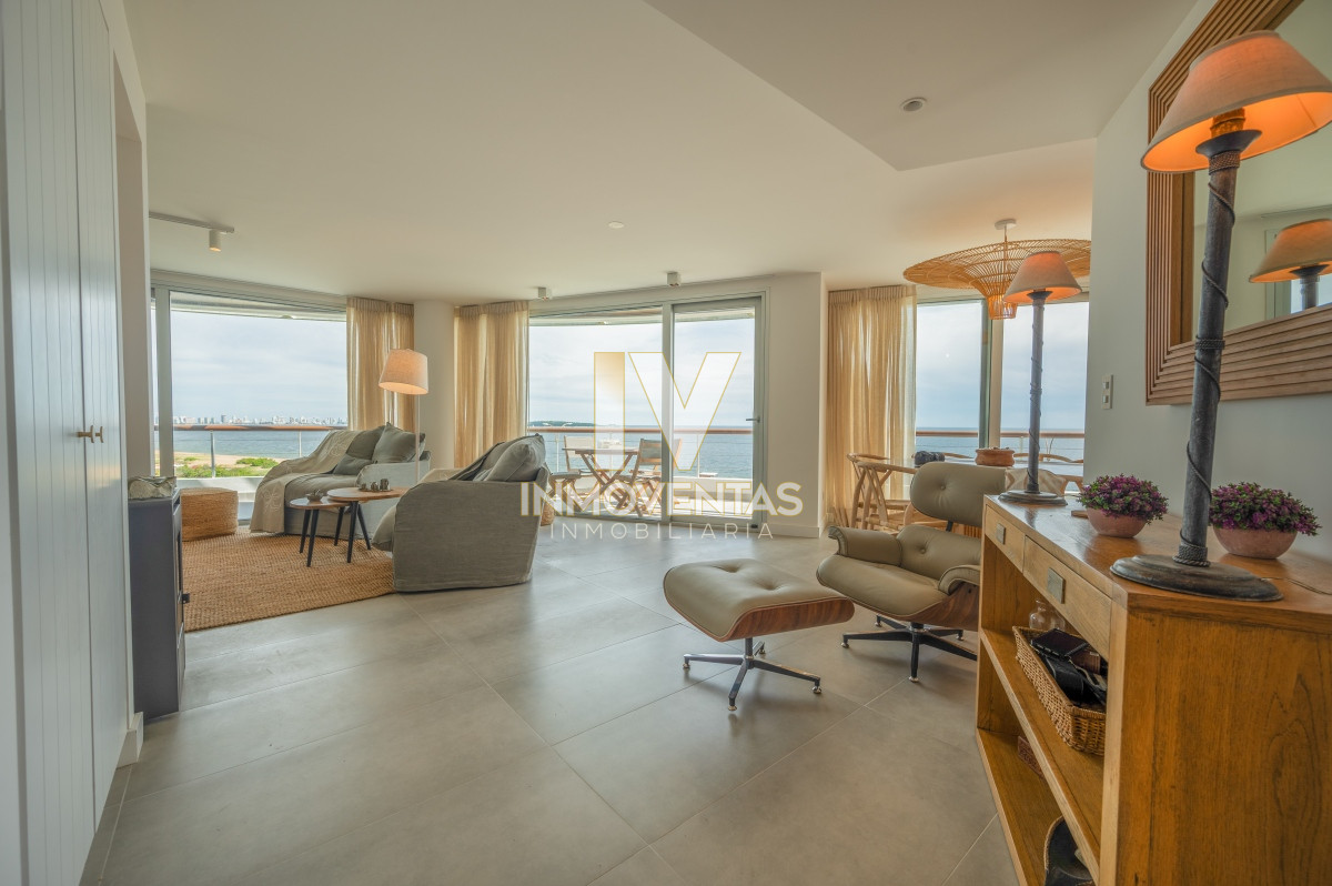 Apartamento ID.4343 - Espectacular PentHouse 4 Dormitorios, Terraza EXCLUSIVA & Todos los Servicios, Edificio ISABEL, Punta Del Este