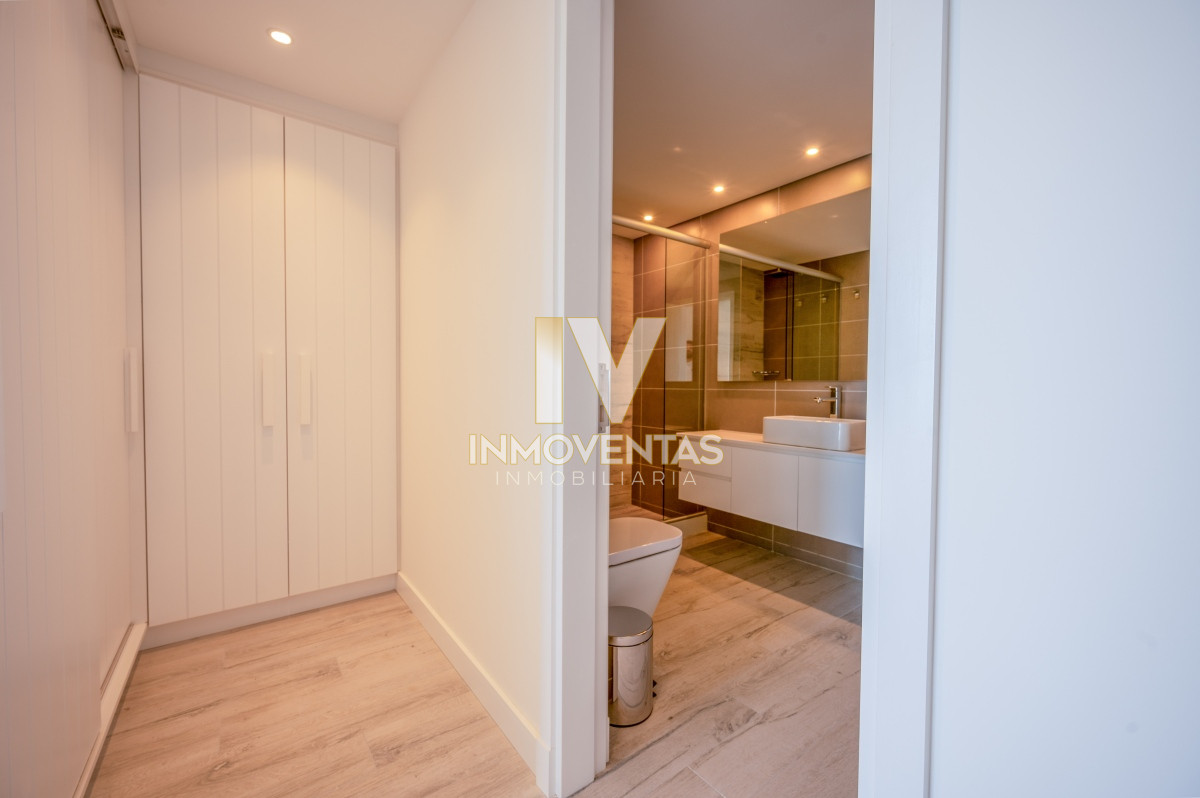 Apartamento ID.4343 - Espectacular PentHouse 4 Dormitorios, Terraza EXCLUSIVA & Todos los Servicios, Edificio ISABEL, Punta Del Este