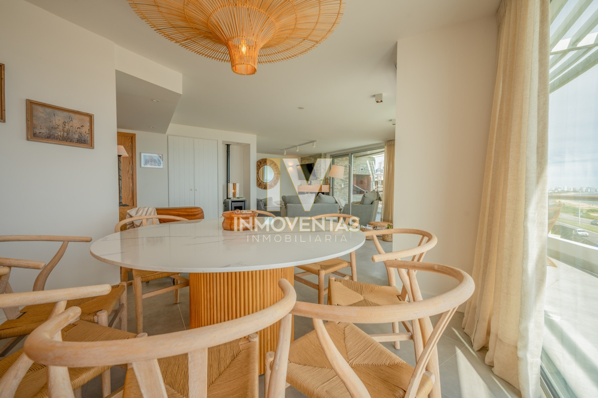 Apartamento ID.4343 - Espectacular PentHouse 4 Dormitorios, Terraza EXCLUSIVA & Todos los Servicios, Edificio ISABEL, Punta Del Este