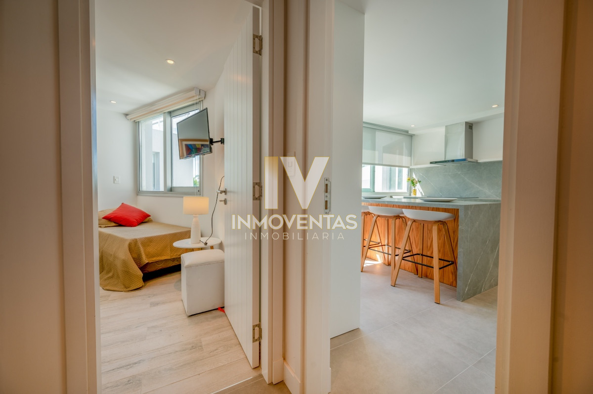 Apartamento ID.4343 - Espectacular PentHouse 4 Dormitorios, Terraza EXCLUSIVA & Todos los Servicios, Edificio ISABEL, Punta Del Este