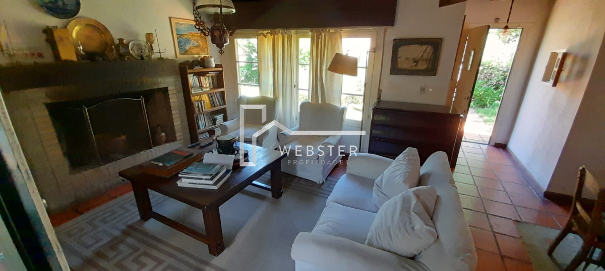 Casa ID.2036 - Oportunidad En San Rafael, PDE Casa Tradicional, Cancha y Quincho en 1574m2 