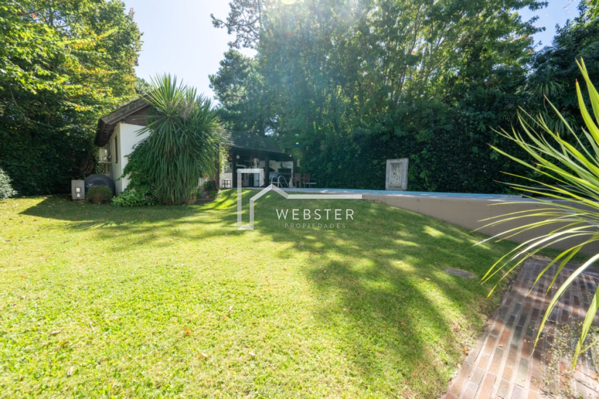 Casa ID.1298 - Impecable Residencia 5 Dormitorios, Jardín, Barbacoa & Piscina en Golf, Punta Del Este