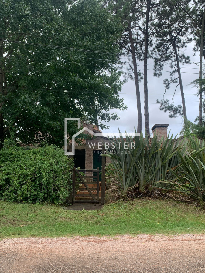Casa ID.2036 - Oportunidad En San Rafael, PDE Casa Tradicional, Cancha y Quincho en 1574m2 
