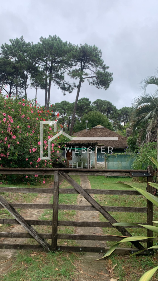Casa ID.2036 - Oportunidad En San Rafael, PDE Casa Tradicional, Cancha y Quincho en 1574m2 