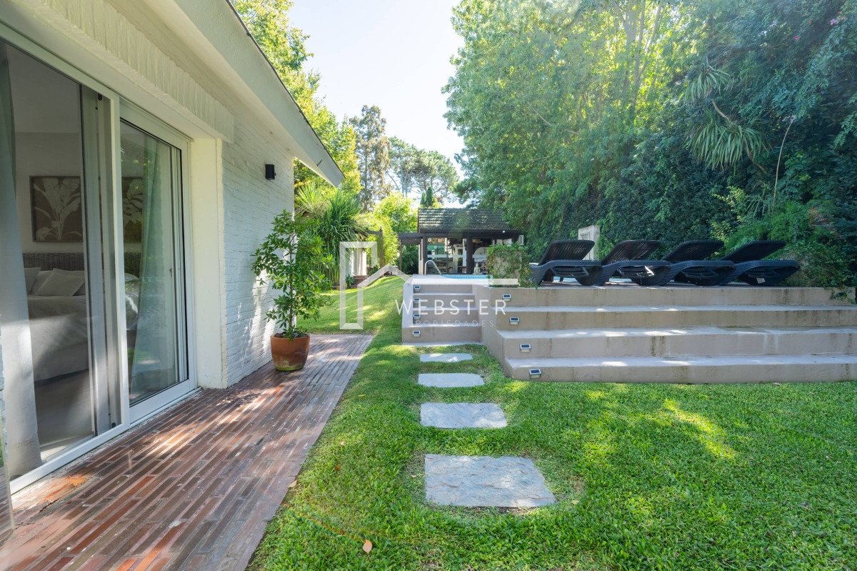 Casa ID.1298 - Impecable Residencia 5 Dormitorios, Jardín, Barbacoa & Piscina en Golf, Punta Del Este