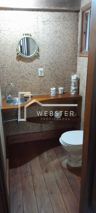 Casa ID.2036 - Oportunidad En San Rafael, PDE Casa Tradicional, Cancha y Quincho en 1574m2 