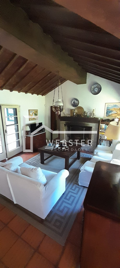 Casa ID.2036 - Oportunidad En San Rafael, PDE Casa Tradicional, Cancha y Quincho en 1574m2 