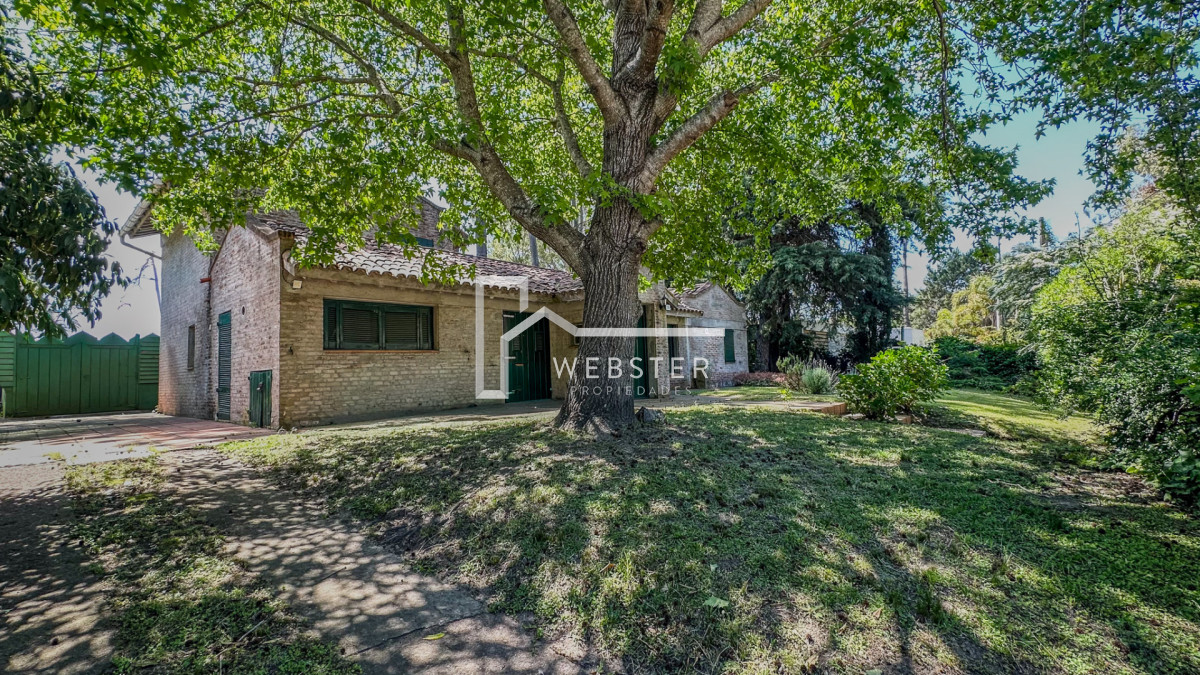 Casa ID.2036 - Oportunidad En San Rafael, PDE Casa Tradicional, Cancha y Quincho en 1574m2 