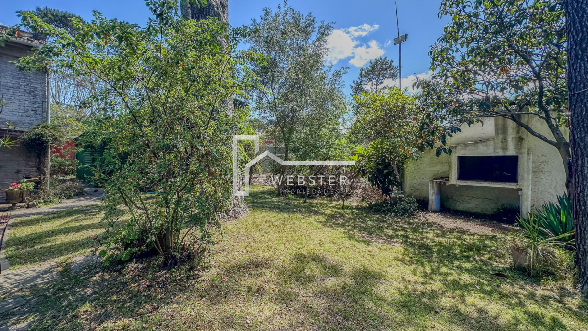 Casa ID.2036 - Oportunidad En San Rafael, PDE Casa Tradicional, Cancha y Quincho en 1574m2 