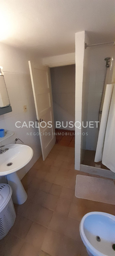 Casa ID.1060 - En Venta San Rafael, PDE Casa Tradicional, Cancha y Quincho en 1574m2 
