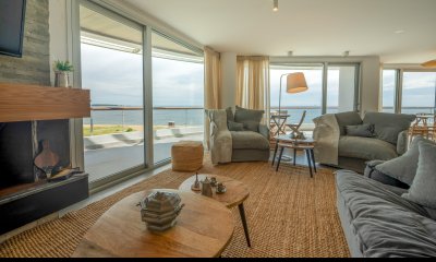 Espectacular PentHouse 4 Dormitorios, Terraza EXCLUSIVA & Todos los Servicios, Edificio ISABEL, Punta Del Este
