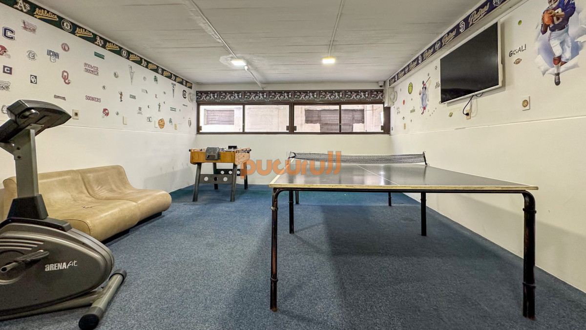 Apartamento ID.2439 - Venta Apartamento 4D + S Gran Metraje, Península, Punta Del Este