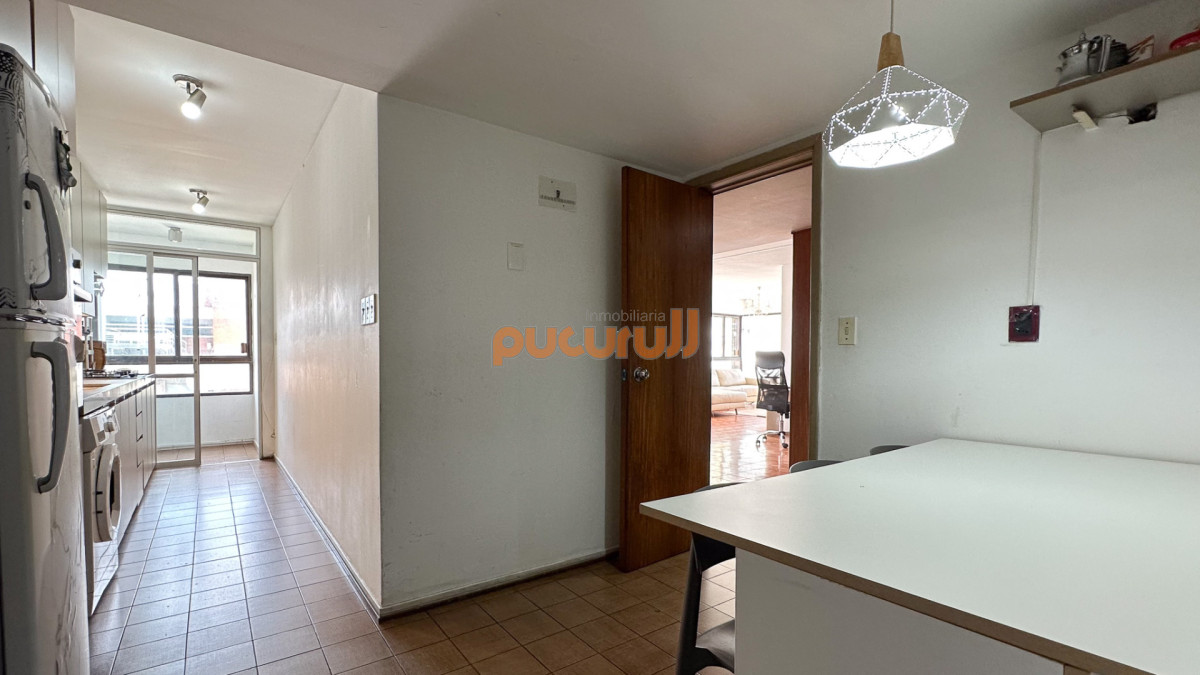 Apartamento ID.2439 - Venta Apartamento 4D + S Gran Metraje, Península, Punta Del Este