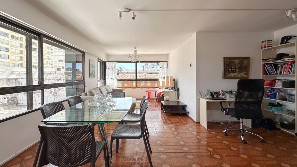 Apartamento ID.2439 - Venta Apartamento 4D + S Gran Metraje, Península, Punta Del Este