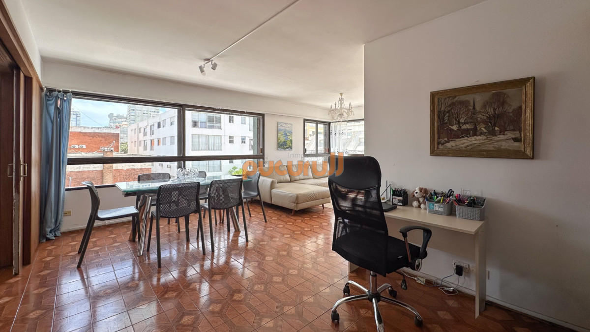 Apartamento ID.2439 - Venta Apartamento 4D + S Gran Metraje, Península, Punta Del Este