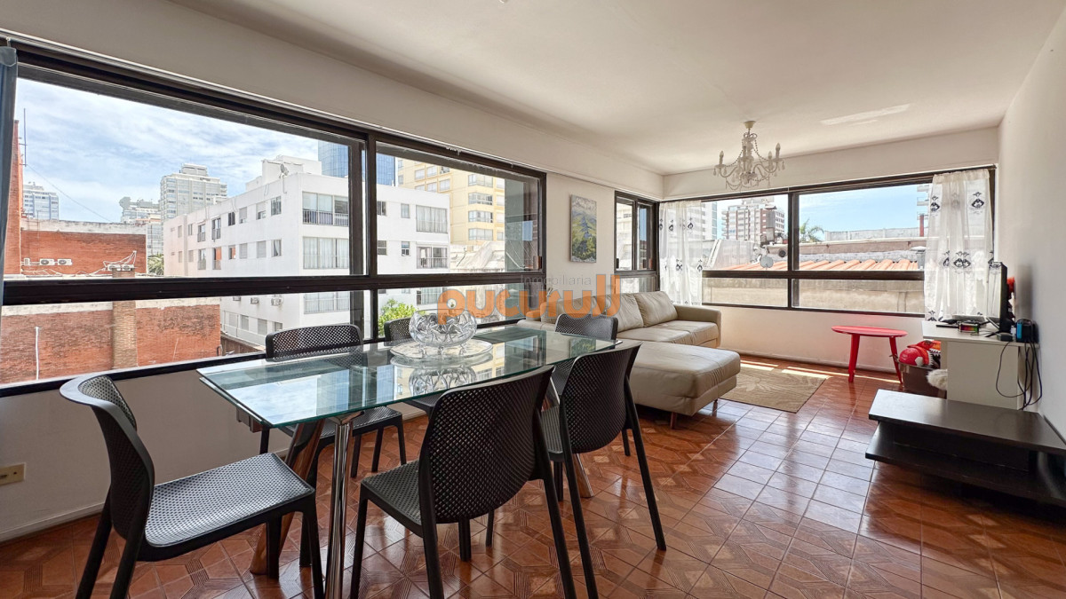 Apartamento ID.2439 - Venta Apartamento 4D + S Gran Metraje, Península, Punta Del Este