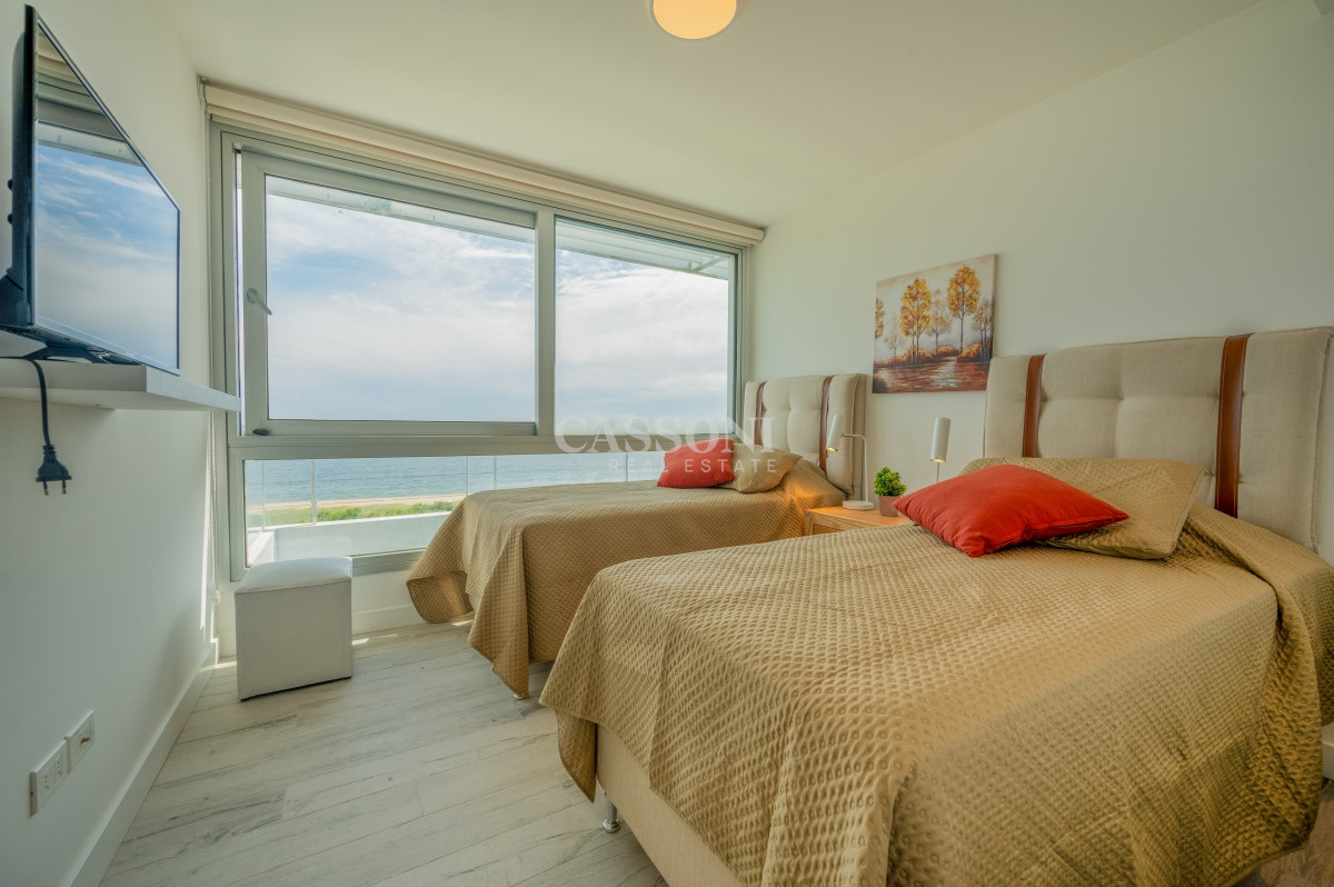 Apartamento ID.3096 - Espectacular PentHouse 4 Dormitorios, Terraza EXCLUSIVA & Todos los Servicios, Edificio ISABEL, Punta Del Este