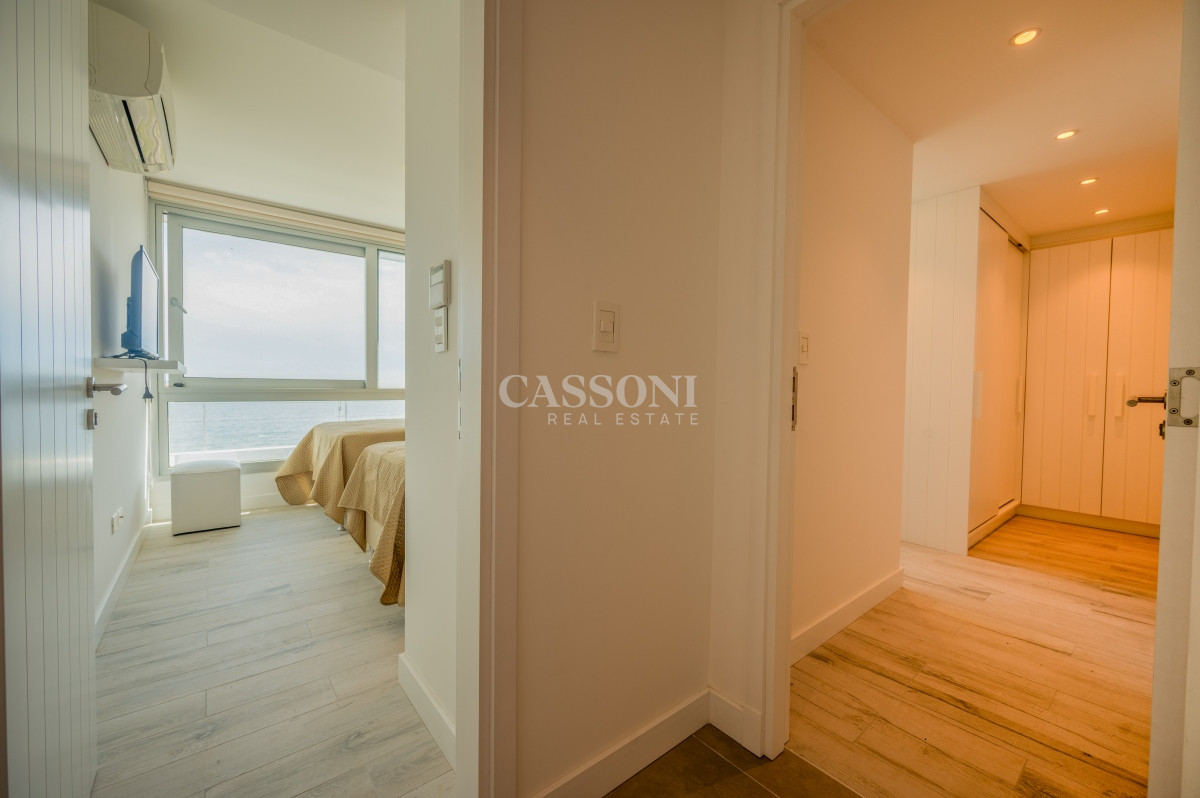 Apartamento ID.3096 - Espectacular PentHouse 4 Dormitorios, Terraza EXCLUSIVA & Todos los Servicios, Edificio ISABEL, Punta Del Este