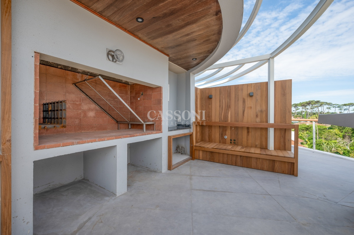 Apartamento ID.3096 - Espectacular PentHouse 4 Dormitorios, Terraza EXCLUSIVA & Todos los Servicios, Edificio ISABEL, Punta Del Este