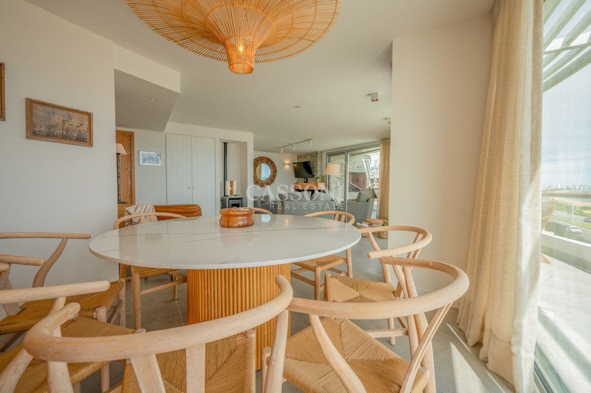 Apartamento ID.3096 - Espectacular PentHouse 4 Dormitorios, Terraza EXCLUSIVA & Todos los Servicios, Edificio ISABEL, Punta Del Este