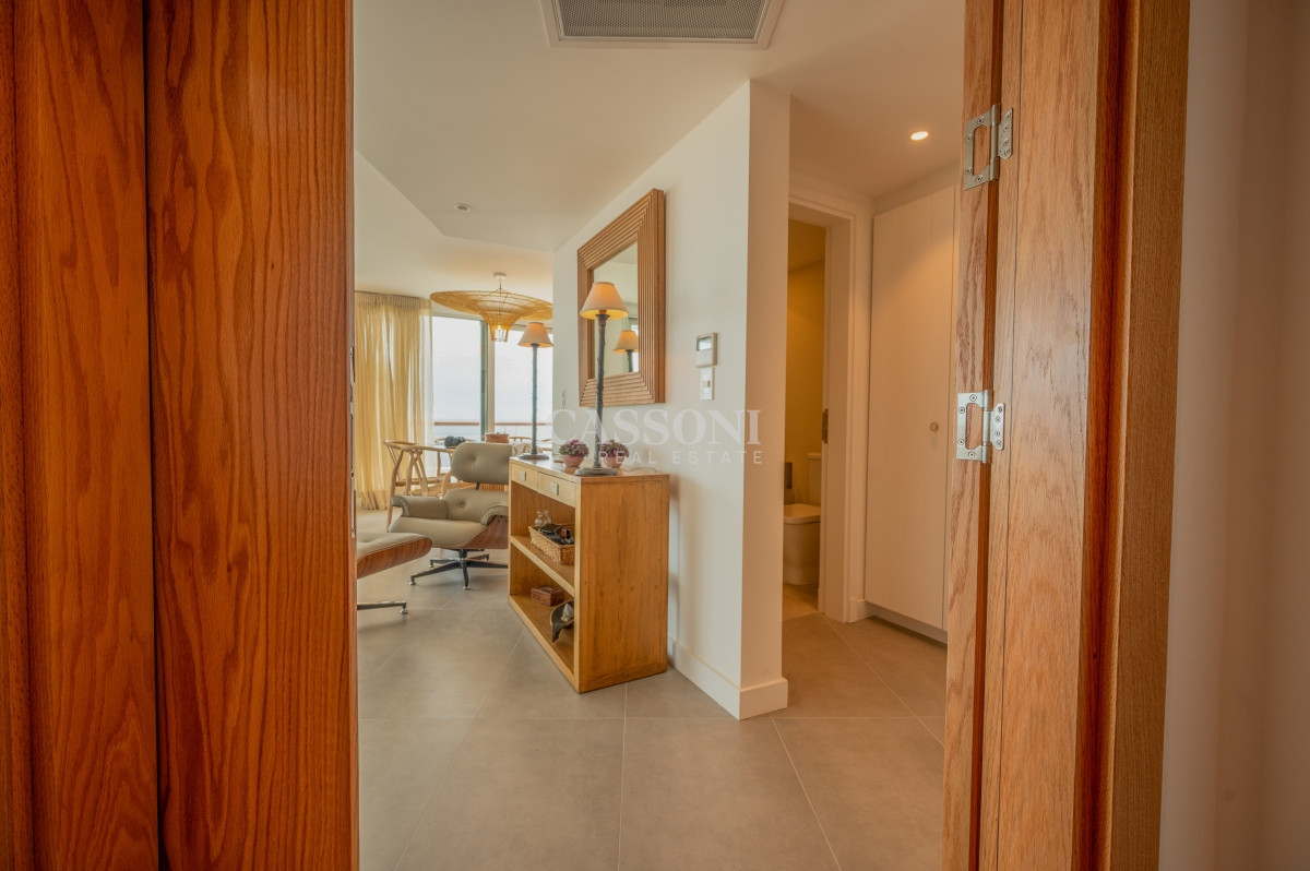 Apartamento ID.3096 - Espectacular PentHouse 4 Dormitorios, Terraza EXCLUSIVA & Todos los Servicios, Edificio ISABEL, Punta Del Este