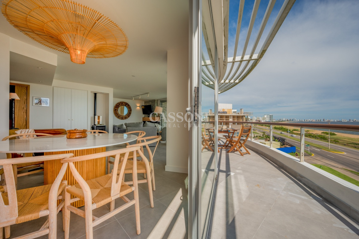 Apartamento ID.3096 - Espectacular PentHouse 4 Dormitorios, Terraza EXCLUSIVA & Todos los Servicios, Edificio ISABEL, Punta Del Este