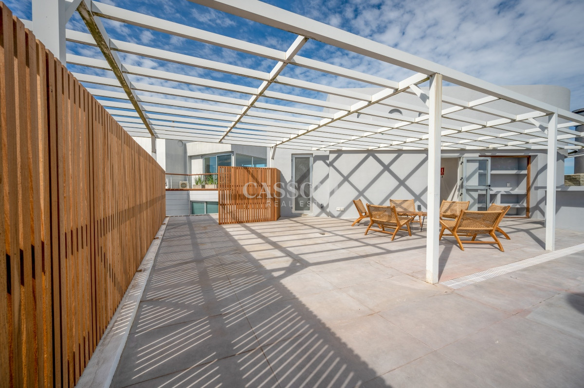 Apartamento ID.3096 - Espectacular PentHouse 4 Dormitorios, Terraza EXCLUSIVA & Todos los Servicios, Edificio ISABEL, Punta Del Este