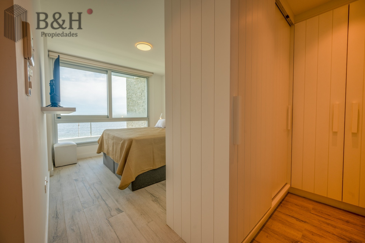 Apartamento ID.2651 - Espectacular PentHouse 4 Dormitorios, Terraza EXCLUSIVA & Todos los Servicios, Edificio ISABEL, Punta Del Este