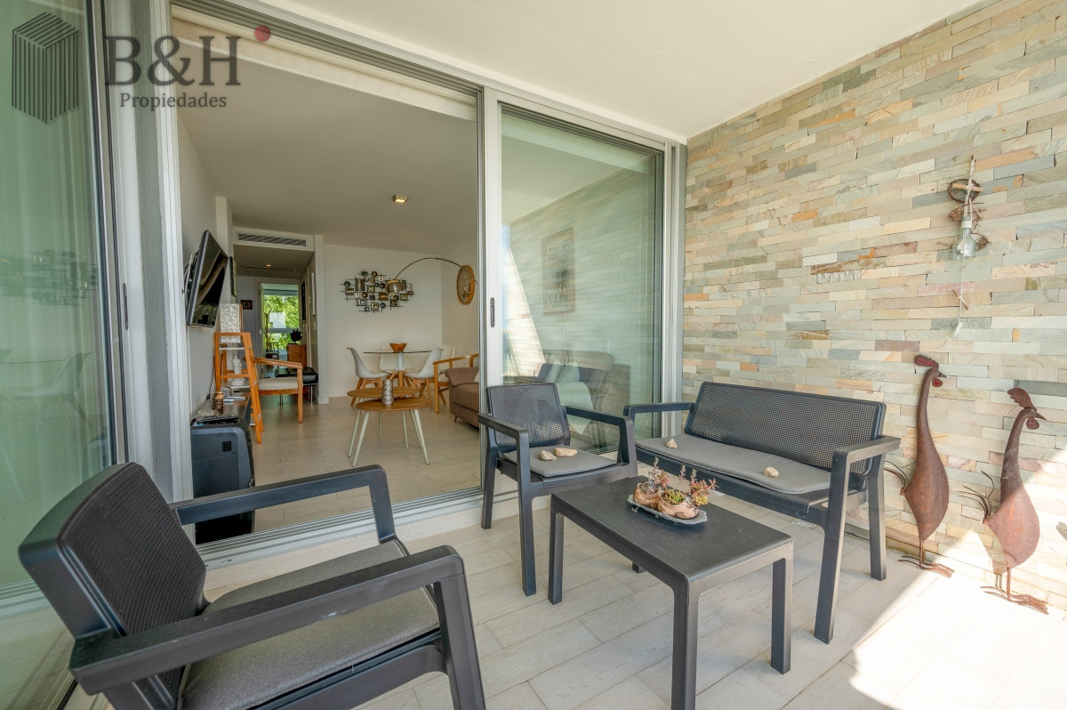 Apartamento ID.2652 - Espectacular Piso Completo De 5 Dormitorios & Todos los Servicios, Edificio LUMIERE, Punta Del Este