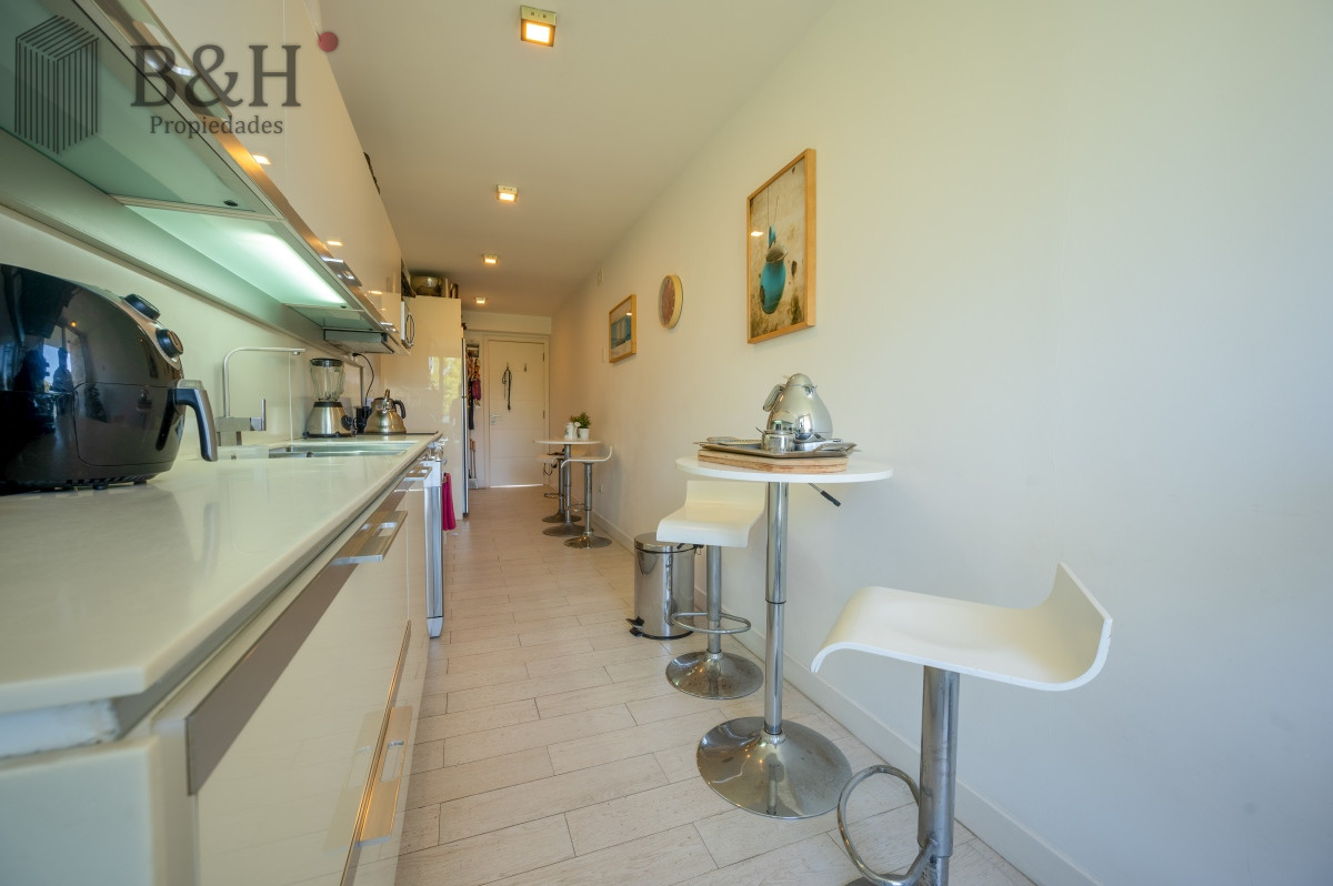 Apartamento ID.2652 - Espectacular Piso Completo De 5 Dormitorios & Todos los Servicios, Edificio LUMIERE, Punta Del Este