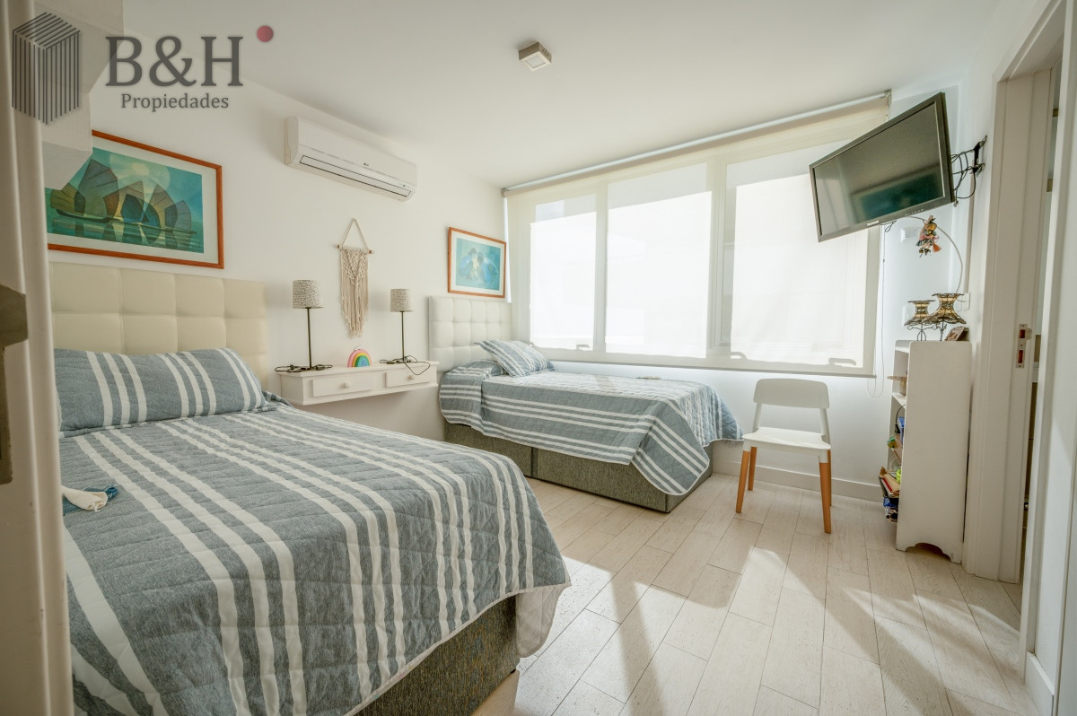 Apartamento ID.2652 - Espectacular Piso Completo De 5 Dormitorios & Todos los Servicios, Edificio LUMIERE, Punta Del Este