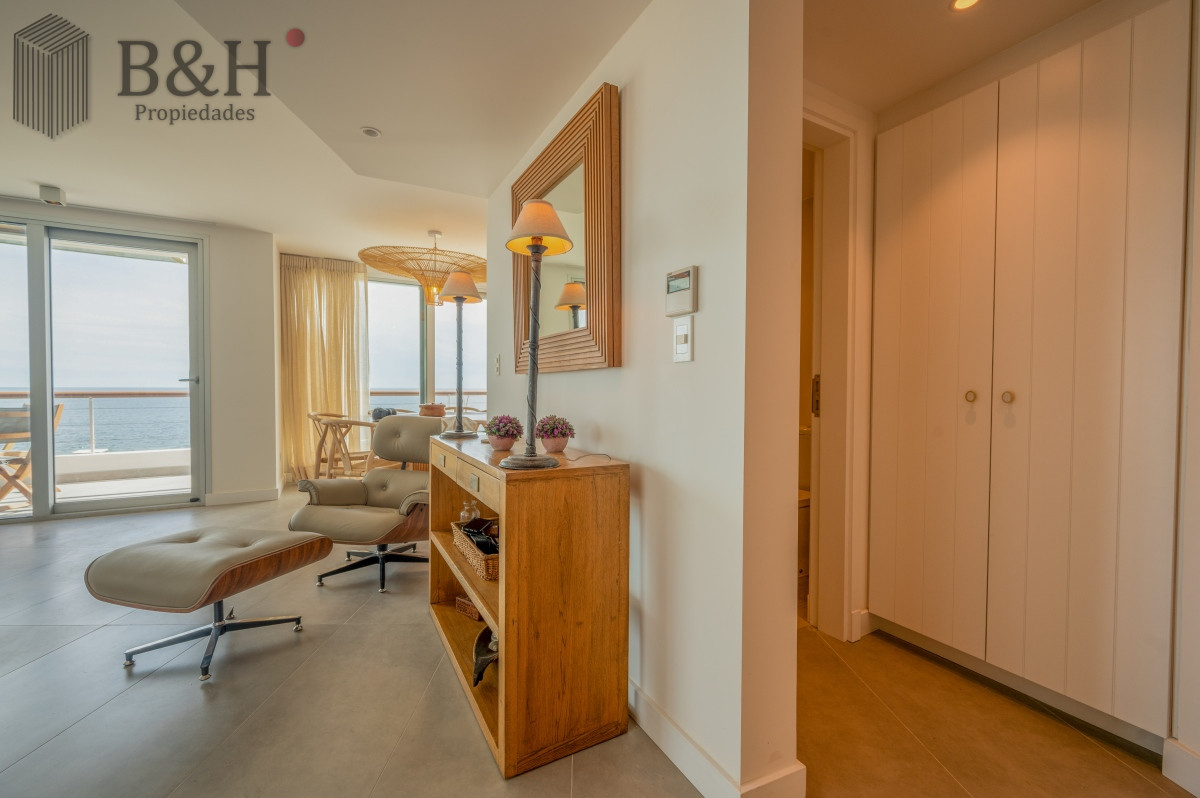 Apartamento ID.2651 - Espectacular PentHouse 4 Dormitorios, Terraza EXCLUSIVA & Todos los Servicios, Edificio ISABEL, Punta Del Este