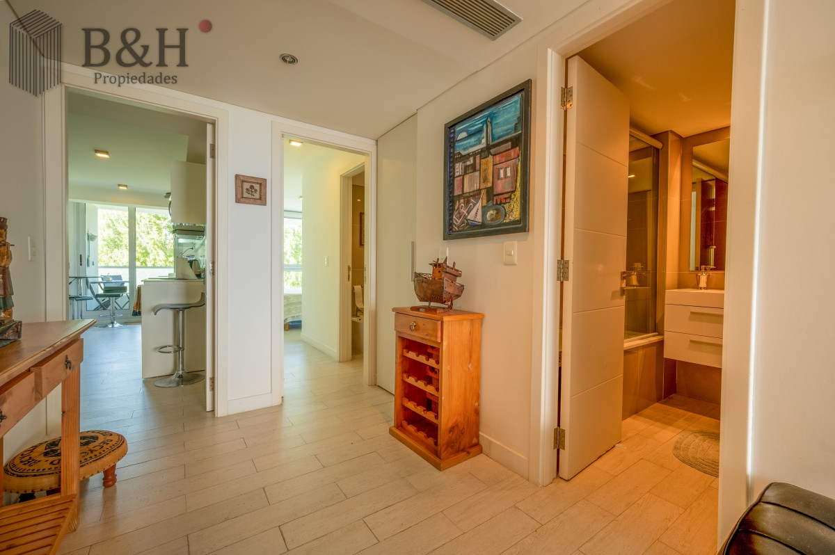 Apartamento ID.2652 - Espectacular Piso Completo De 5 Dormitorios & Todos los Servicios, Edificio LUMIERE, Punta Del Este