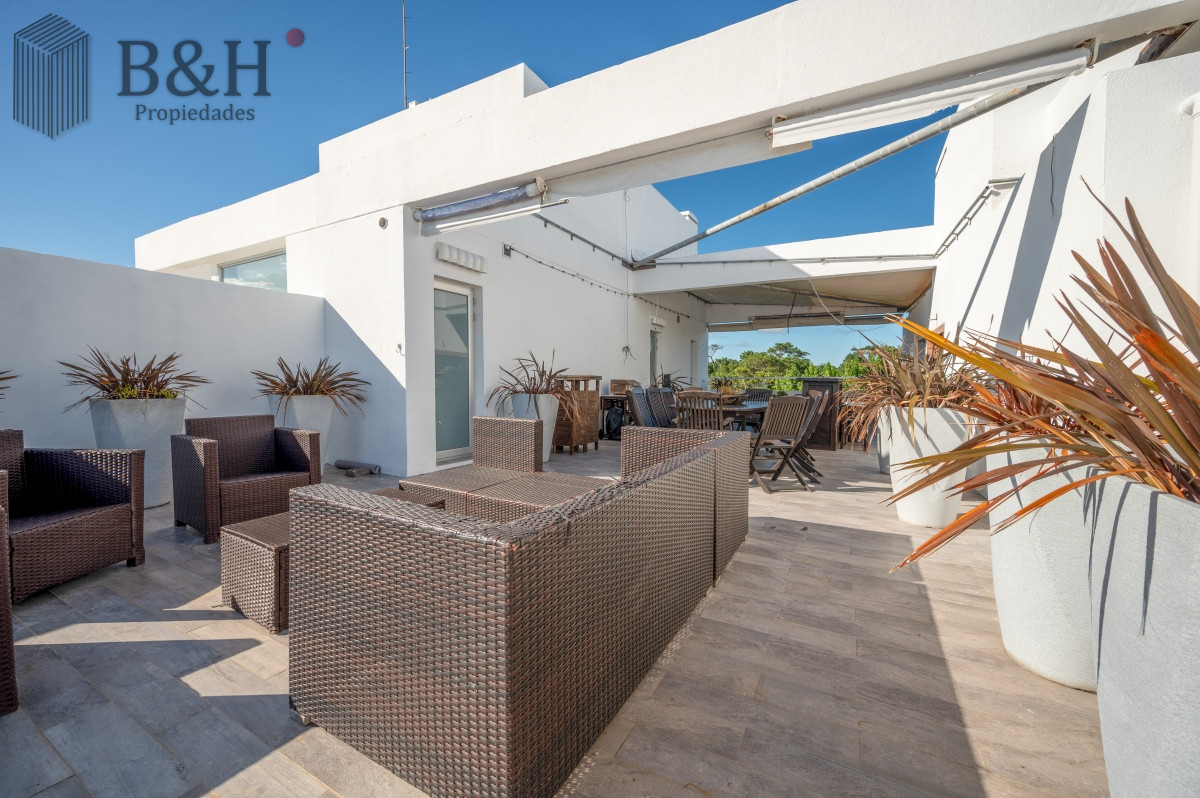 Apartamento ID.2652 - Espectacular Piso Completo De 5 Dormitorios & Todos los Servicios, Edificio LUMIERE, Punta Del Este