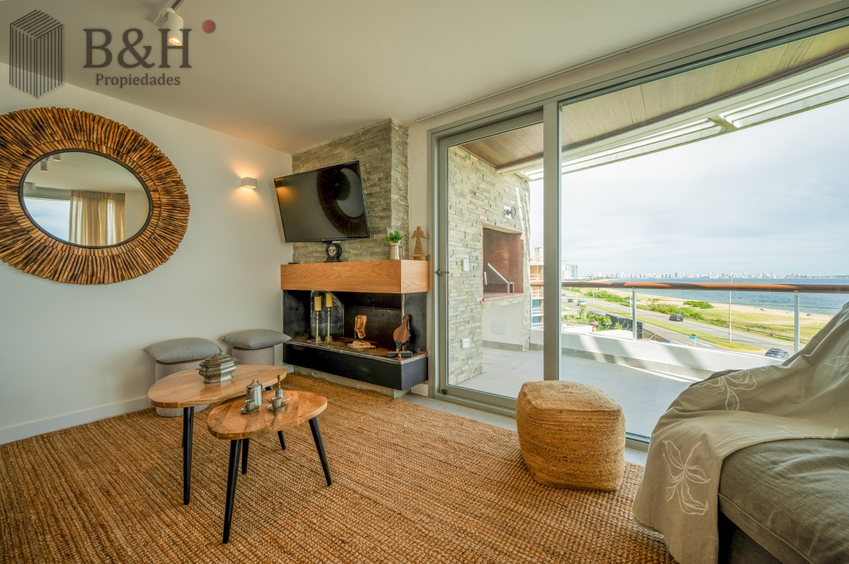 Apartamento ID.2651 - Espectacular PentHouse 4 Dormitorios, Terraza EXCLUSIVA & Todos los Servicios, Edificio ISABEL, Punta Del Este